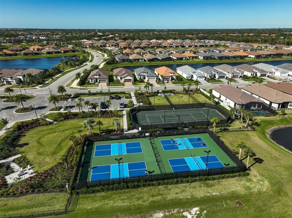 6070 Mesa Glen Bradenton FL 34203