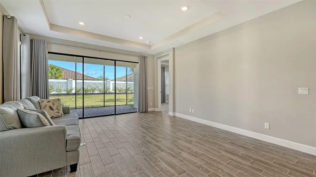 6070 Mesa Glen Bradenton FL 34203