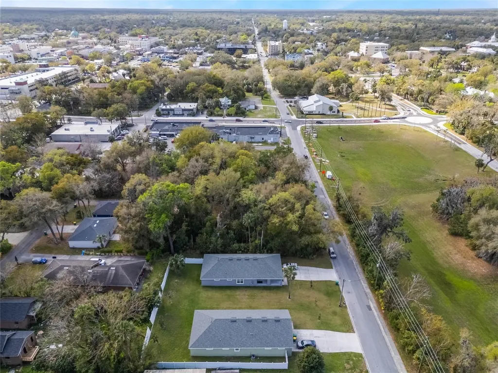 330 E Wisconsin Avenue Deland FL 32724