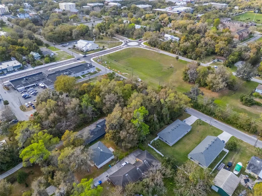 330 E Wisconsin Avenue Deland FL 32724