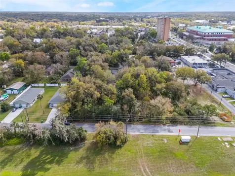 330 E Wisconsin Avenue Deland FL 32724