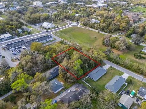 330 E Wisconsin Avenue Deland FL 32724