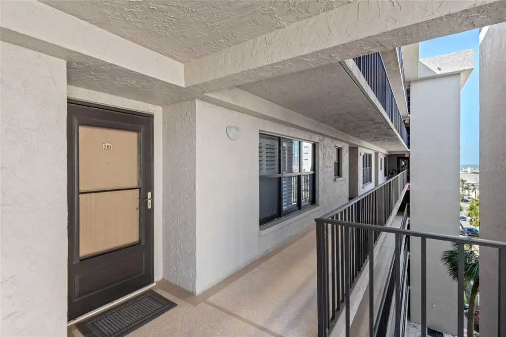 1001 Benjamin Franklin Drive Sarasota FL 34236