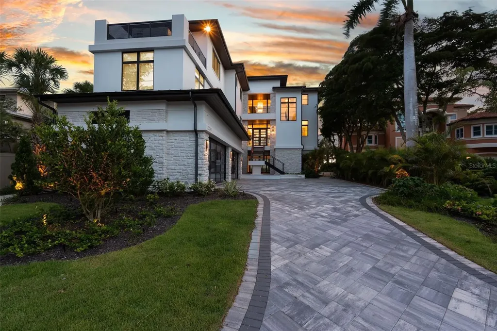 7324 Point Of Rocks Road Sarasota FL 34242