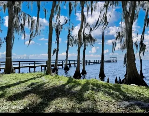 817 Paradise Boulevard Georgetown FL 32139