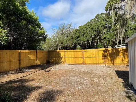 1700 Hollywood Avenue Eustis FL 32726