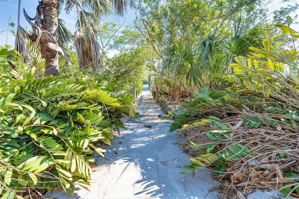 806 N Manasota Key Road Englewood FL 34223