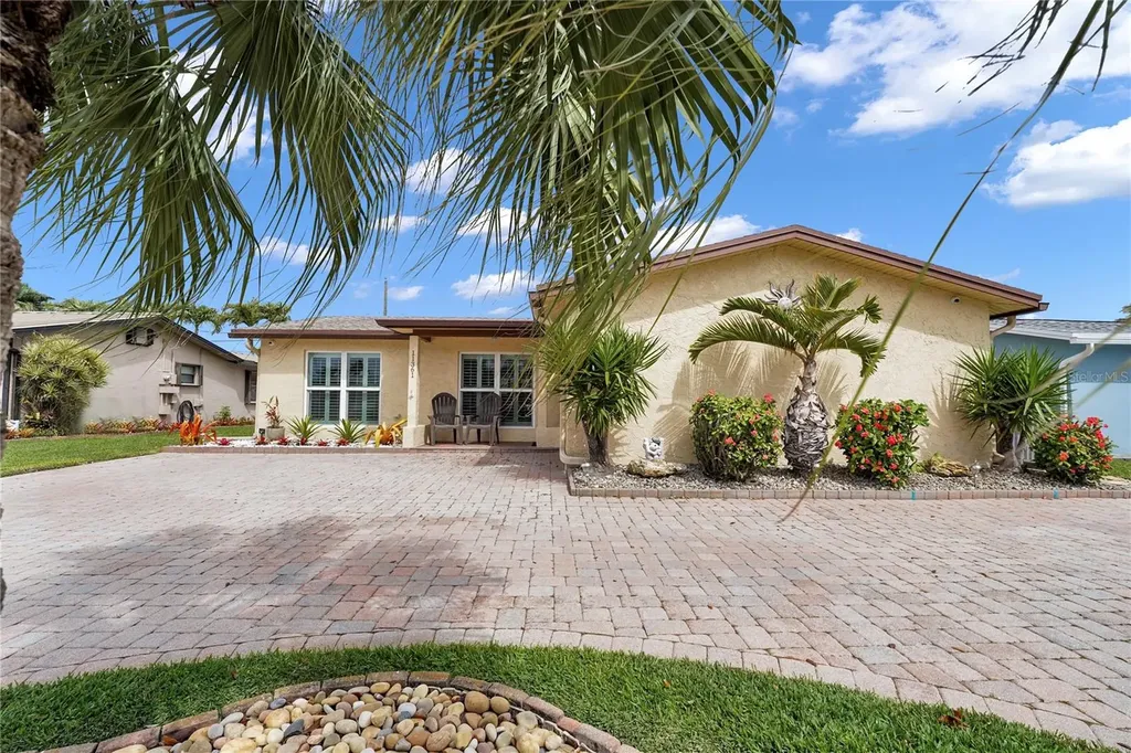 11361 NW 39th Street Sunrise FL 33323