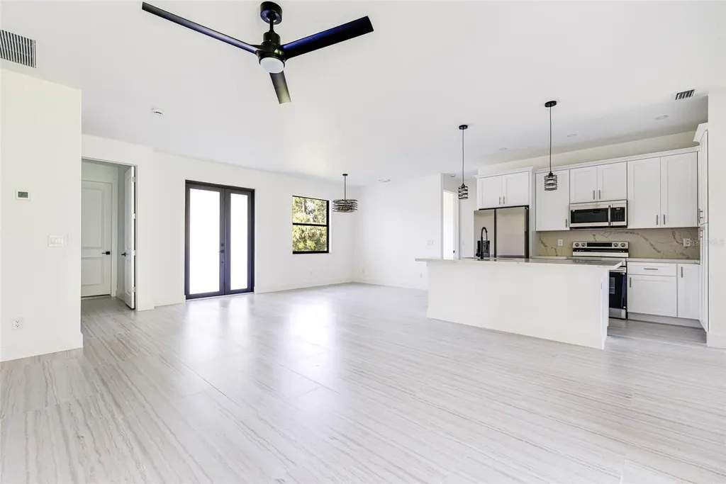 17196 Glenview Avenue Port Charlotte FL 33954