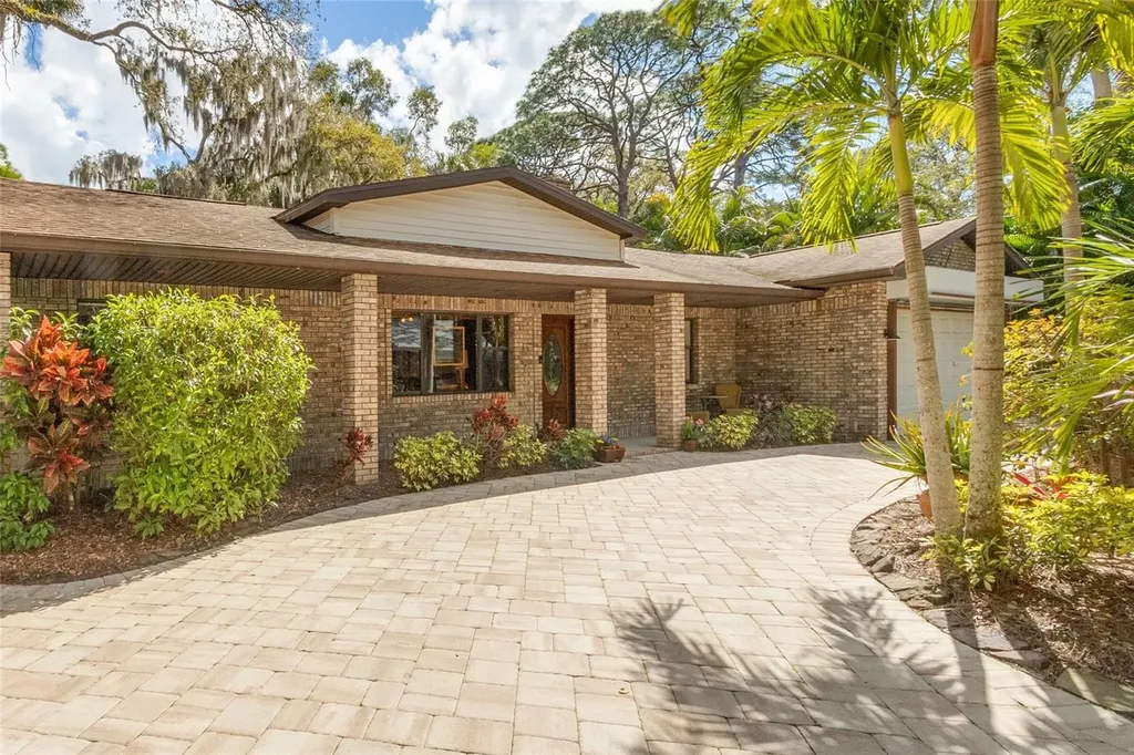 570 Acacia Avenue Melbourne FL 32904