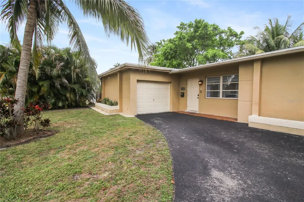 6841 NW 24th Court Sunrise FL 33313