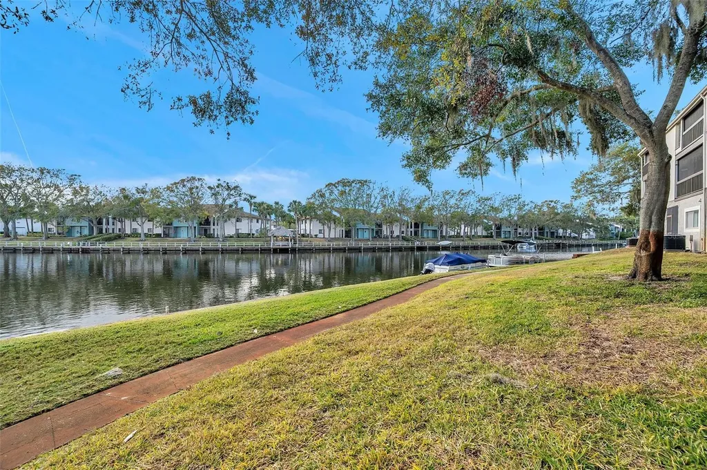 6311 Newtown Circle Tampa FL 33615