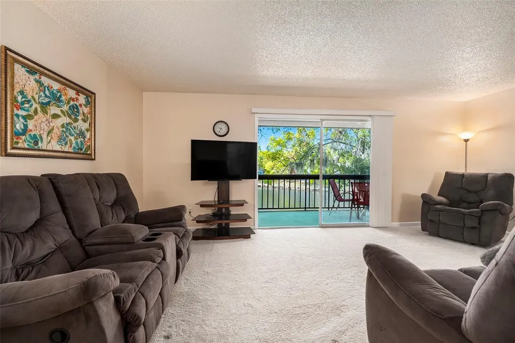 6311 Newtown Circle Tampa FL 33615