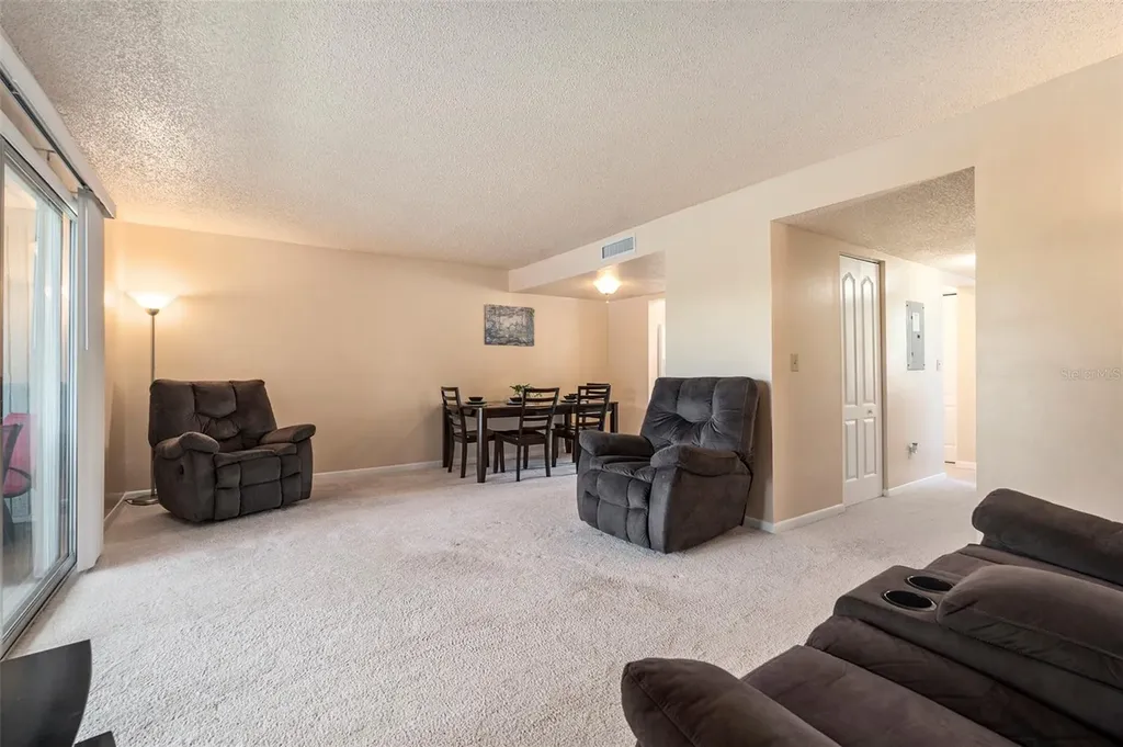 6311 Newtown Circle Tampa FL 33615