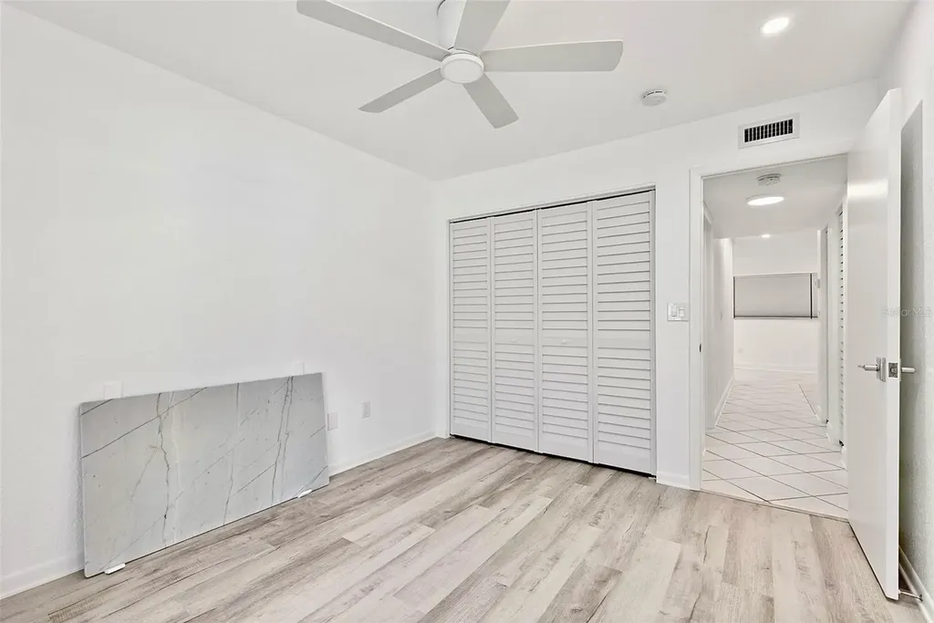 209 NE Lincoln Circle N St Petersburg FL 33702