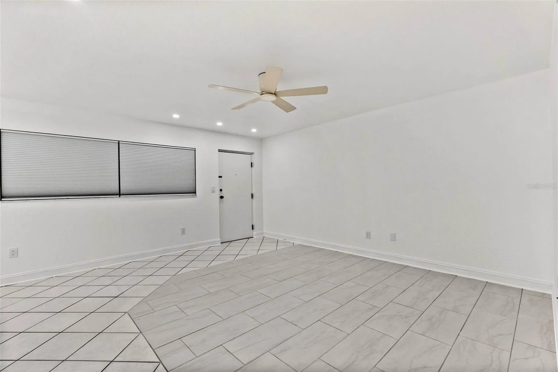 209 NE Lincoln Circle N St Petersburg FL 33702