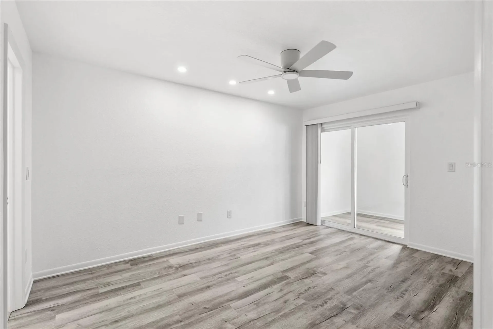 209 NE Lincoln Circle N St Petersburg FL 33702