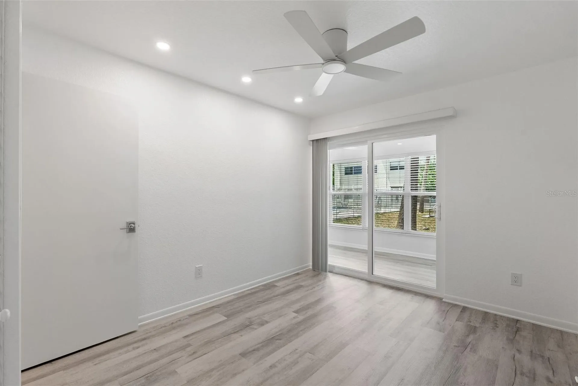 209 NE Lincoln Circle N St Petersburg FL 33702