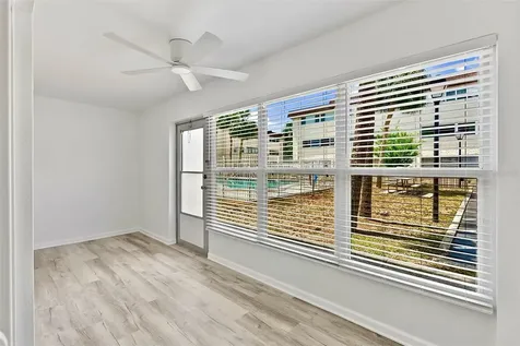 209 NE Lincoln Circle N St Petersburg FL 33702