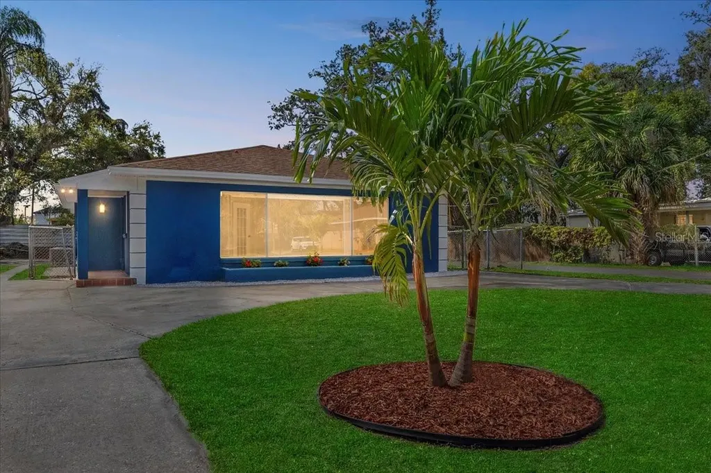 2401 E Cayuga Street Tampa FL 33610