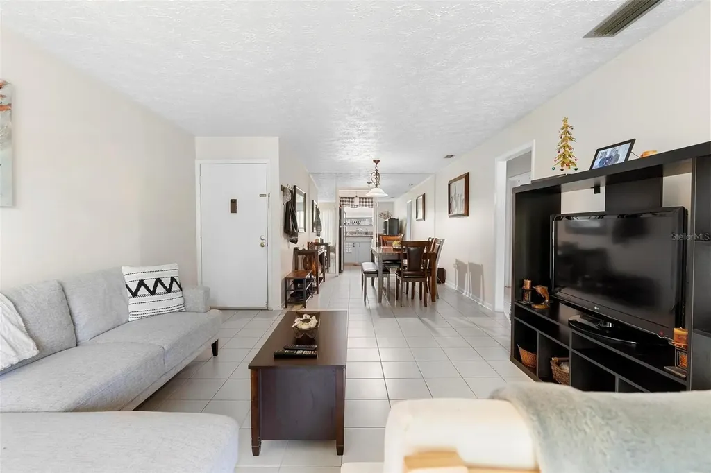 4376 Lake Underhill Road Orlando FL 32803