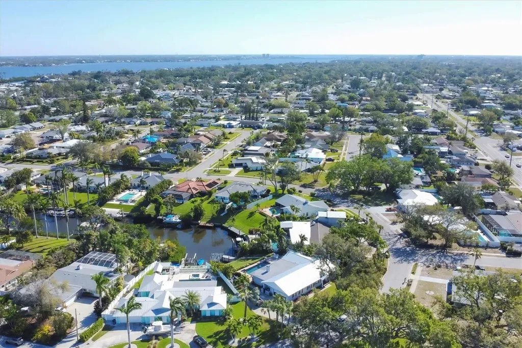 115 65th Street Court NW Bradenton FL 34209
