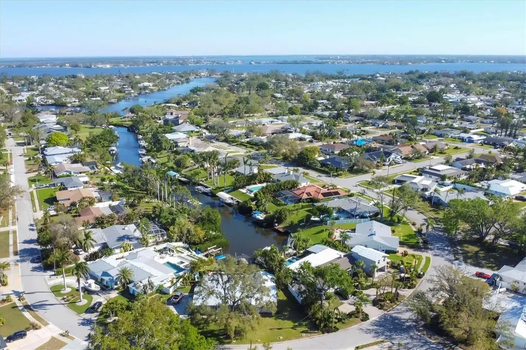 115 65th Street Court NW Bradenton FL 34209