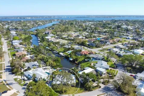115 65th Street Court NW Bradenton FL 34209