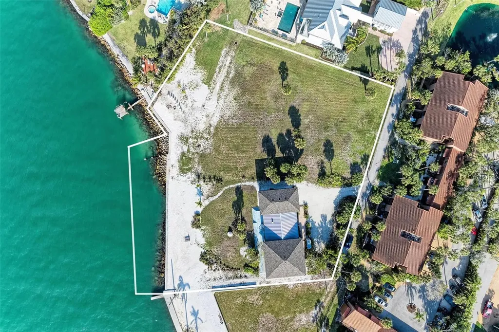 113 & 125 Big Pass Lane Sarasota FL 34242