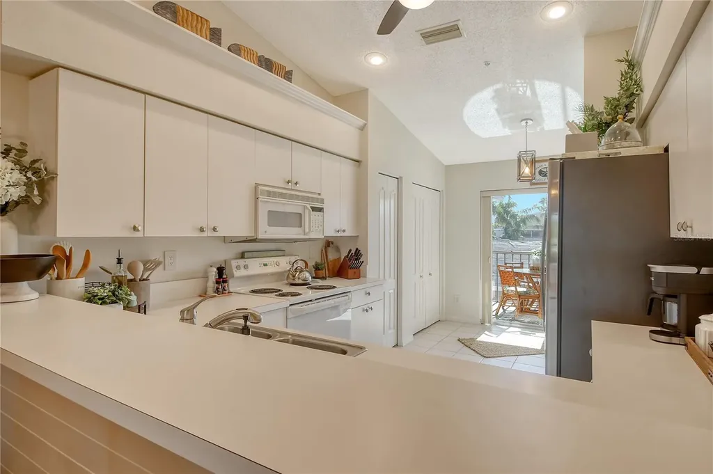 9570 High Gate Drive Sarasota FL 34238