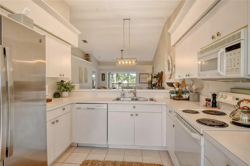 9570 High Gate Drive Sarasota FL 34238