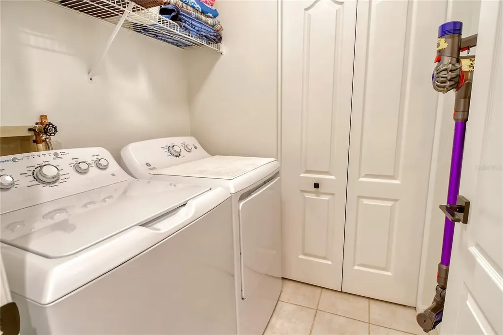 9570 High Gate Drive Sarasota FL 34238