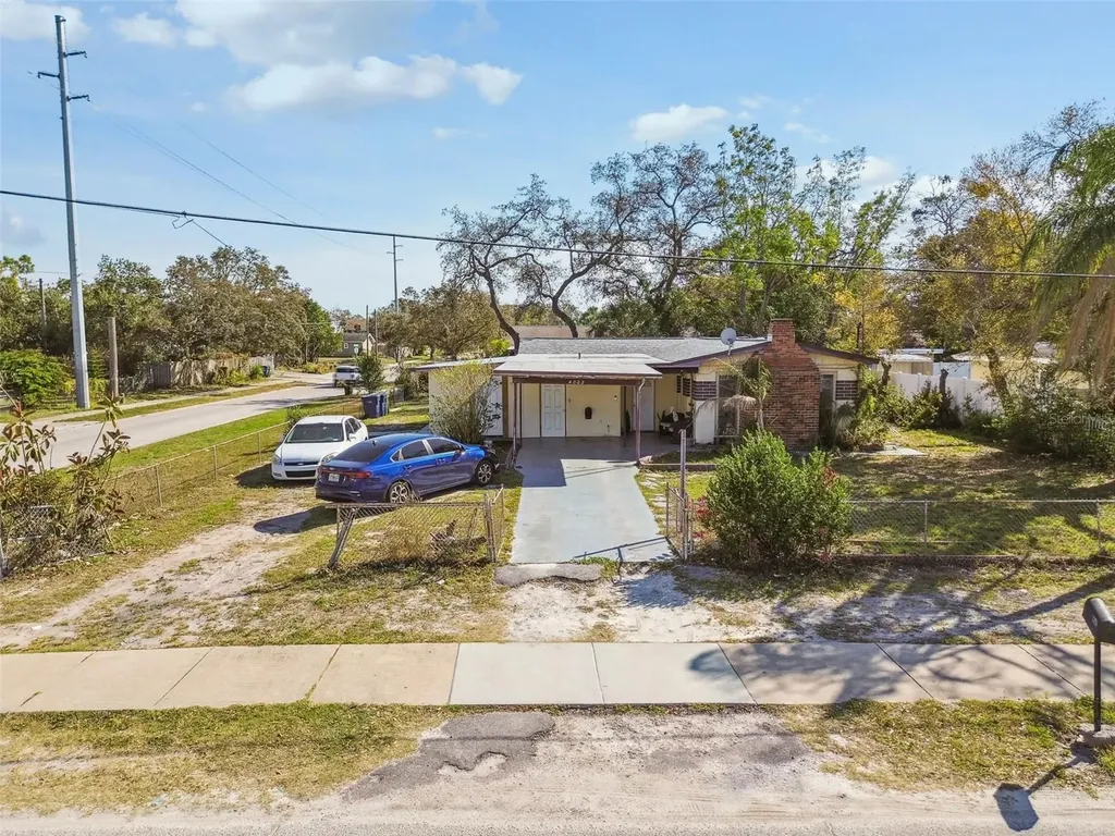 4002 W Gray Street Tampa FL 33609