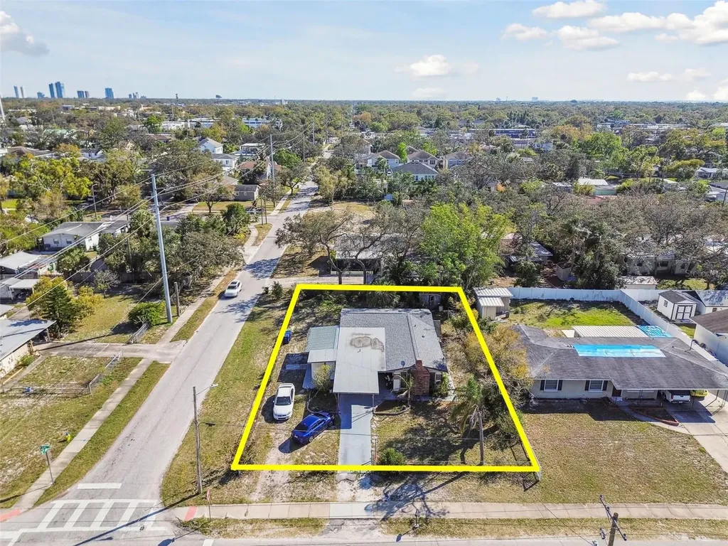 4002 W Gray Street Tampa FL 33609