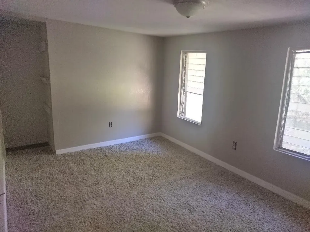 4700 SE 160th Court Ocklawaha FL 32179
