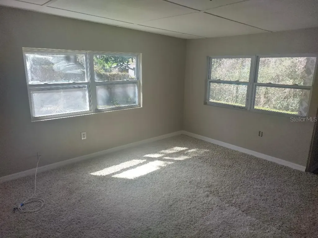 4700 SE 160th Court Ocklawaha FL 32179