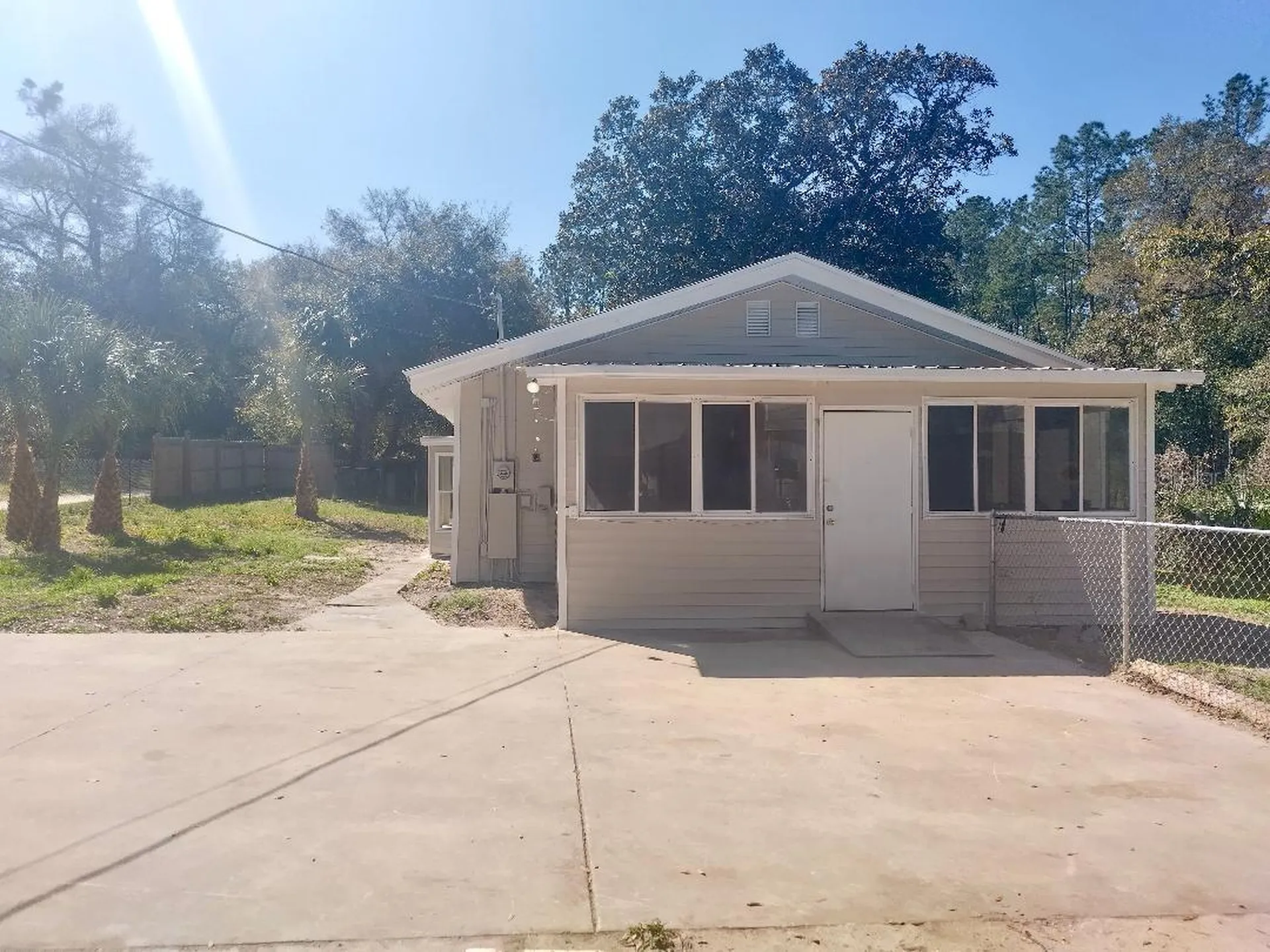 4700 SE 160th Court Ocklawaha FL 32179