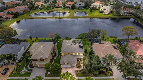 2665 Lakebreeze Lane N Clearwater FL 33759