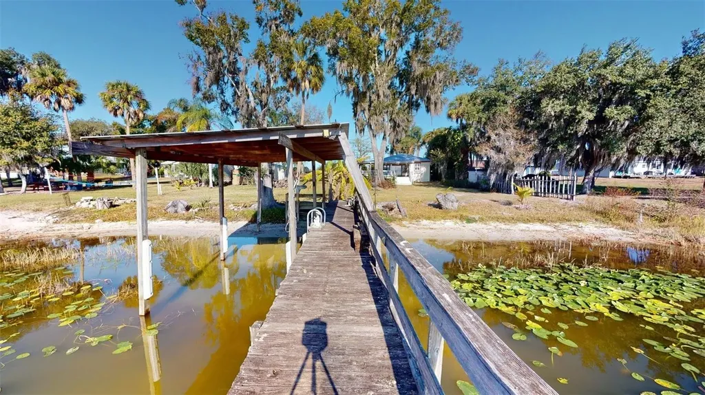 1405 N Lake Reedy Boulevard Frostproof FL 33843