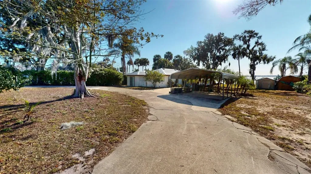 1405 N Lake Reedy Boulevard Frostproof FL 33843