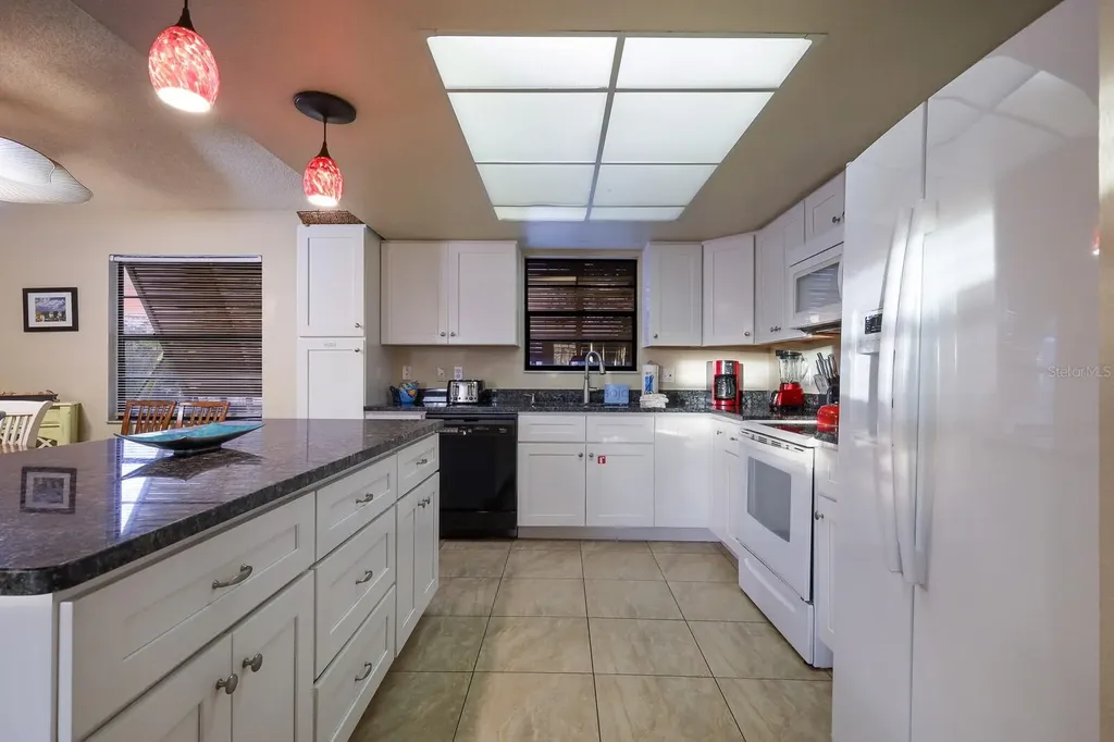 313 Magnolia Avenue Anna Maria FL 34216