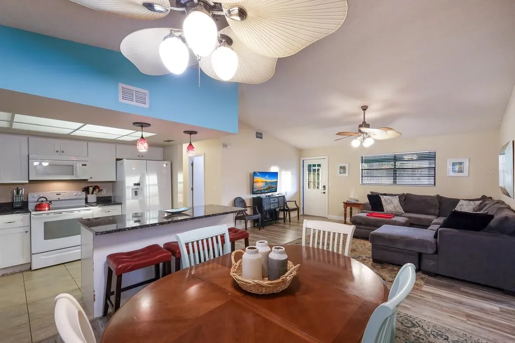 313 Magnolia Avenue Anna Maria FL 34216