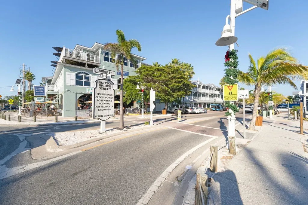 313 Magnolia Avenue Anna Maria FL 34216