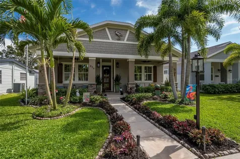 834 51st Avenue N St Petersburg FL 33703