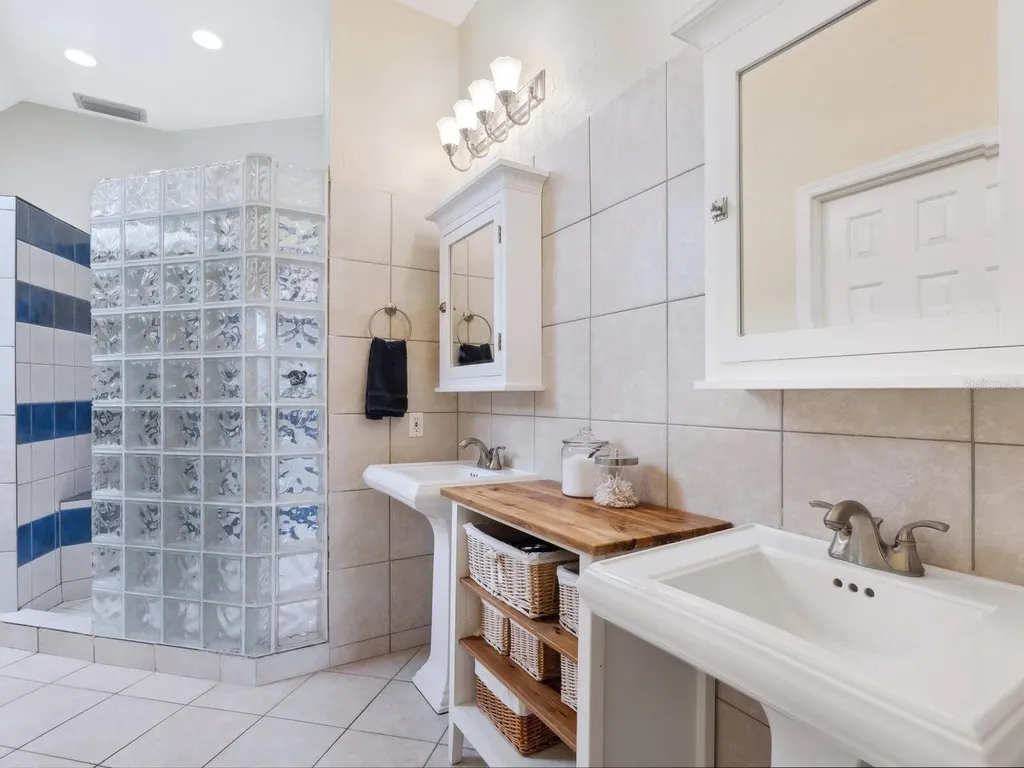 3648 Beneva Oaks Boulevard Sarasota FL 34238