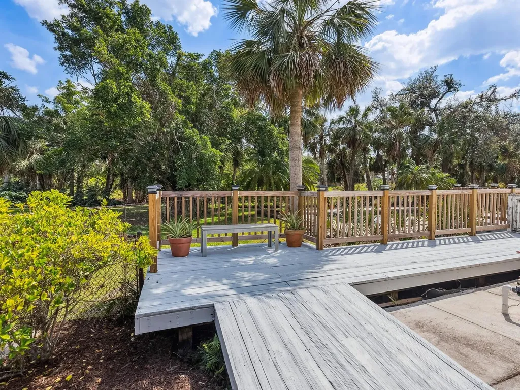 3648 Beneva Oaks Boulevard Sarasota FL 34238
