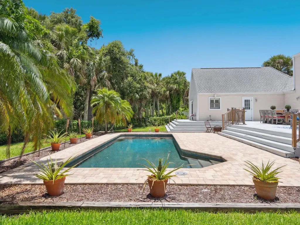 3648 Beneva Oaks Boulevard Sarasota FL 34238