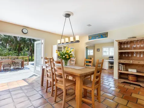 3648 Beneva Oaks Boulevard Sarasota FL 34238