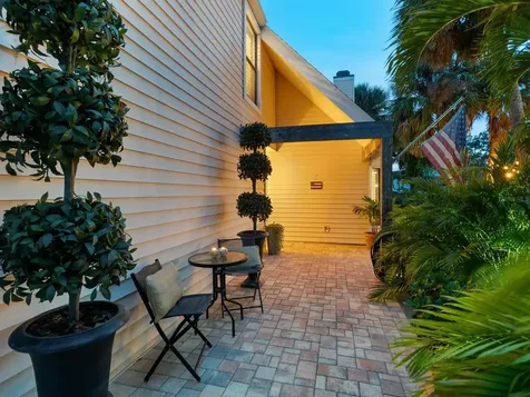 3648 Beneva Oaks Boulevard Sarasota FL 34238