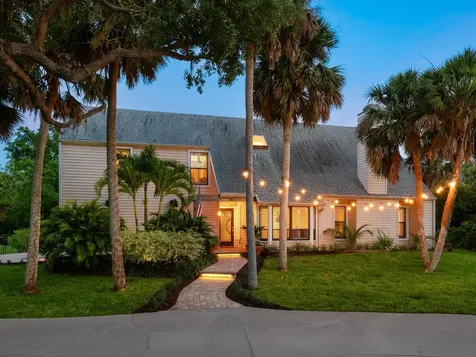 3648 Beneva Oaks Boulevard Sarasota FL 34238